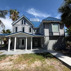 Beachfront Paradise |Huge Home • Epic Views • Prime Location