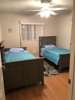 Pet Friendly home with hot tub and access to Taylor Park - Image 5