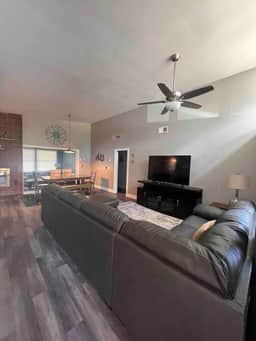 Pet Friendly Home close to beach with direct access to park - Image 2
