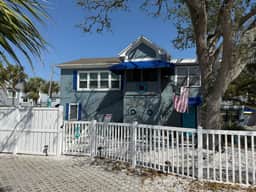 Pet Friendly Home walking distance to the beach. - Image 3