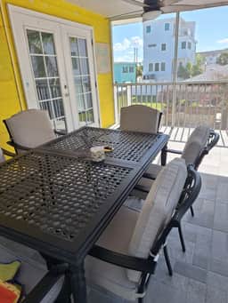 Walking distance to the beach pet friendly - Image 2
