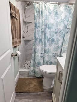 Walking distance to the beach pet friendly - Image 3