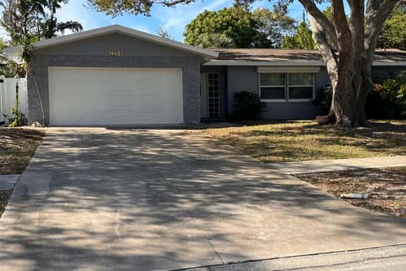 Pet Friendly home with hot tub and access to Taylor Park - Image 1