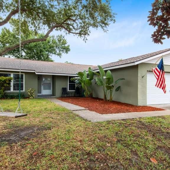 Pet Friendly Pool Home close to Indian Rocks Beach - Image 1