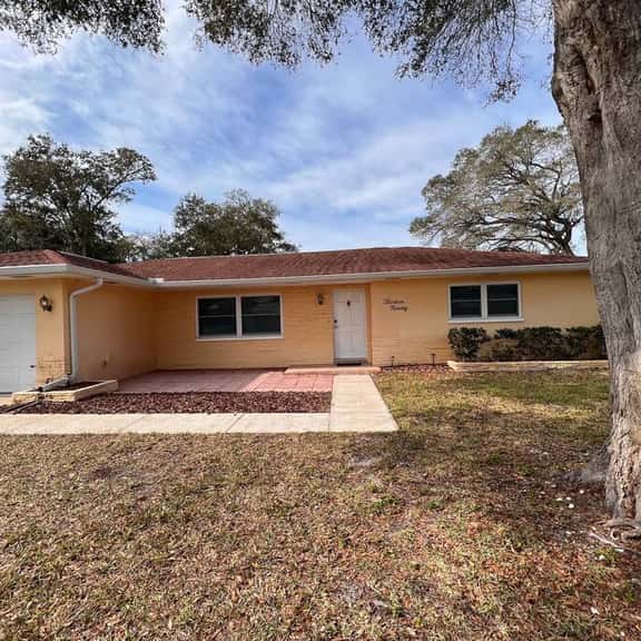 Pet Friendly Home close to the beach and Taylor Park - Image 1