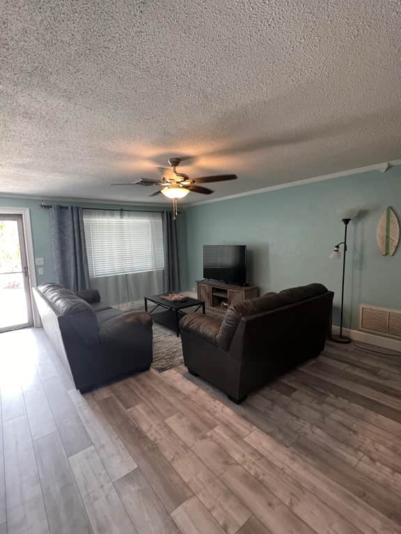Pet Friendly home with Hot Tub close to Beach - Image 5