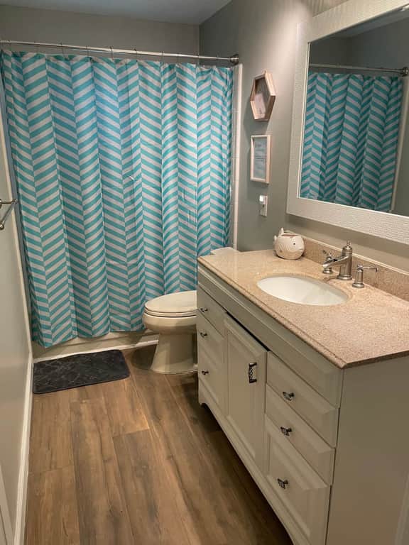 Pet Friendly Home with Hot Tub near Walsingham Park - Image 3