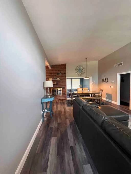 Pet Friendly Home close to beach with direct access to park - Image 3
